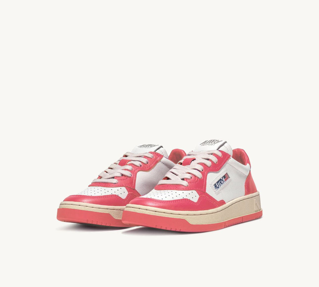 MEDALIST SNEAKERS
