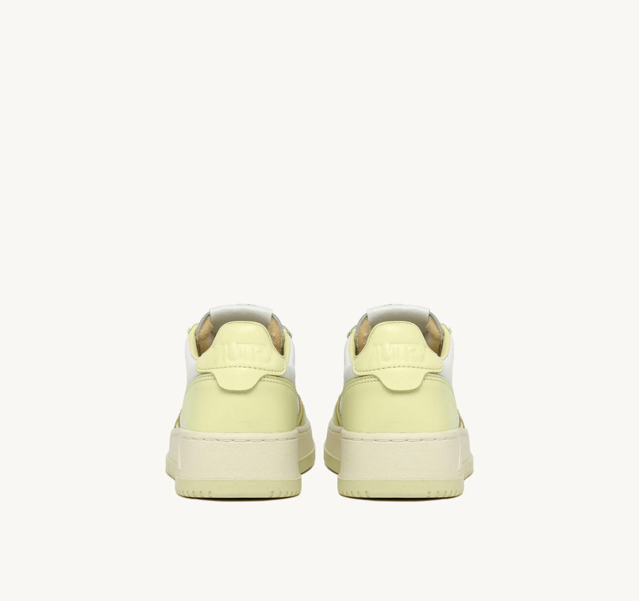 MEDALIST SNEAKERS