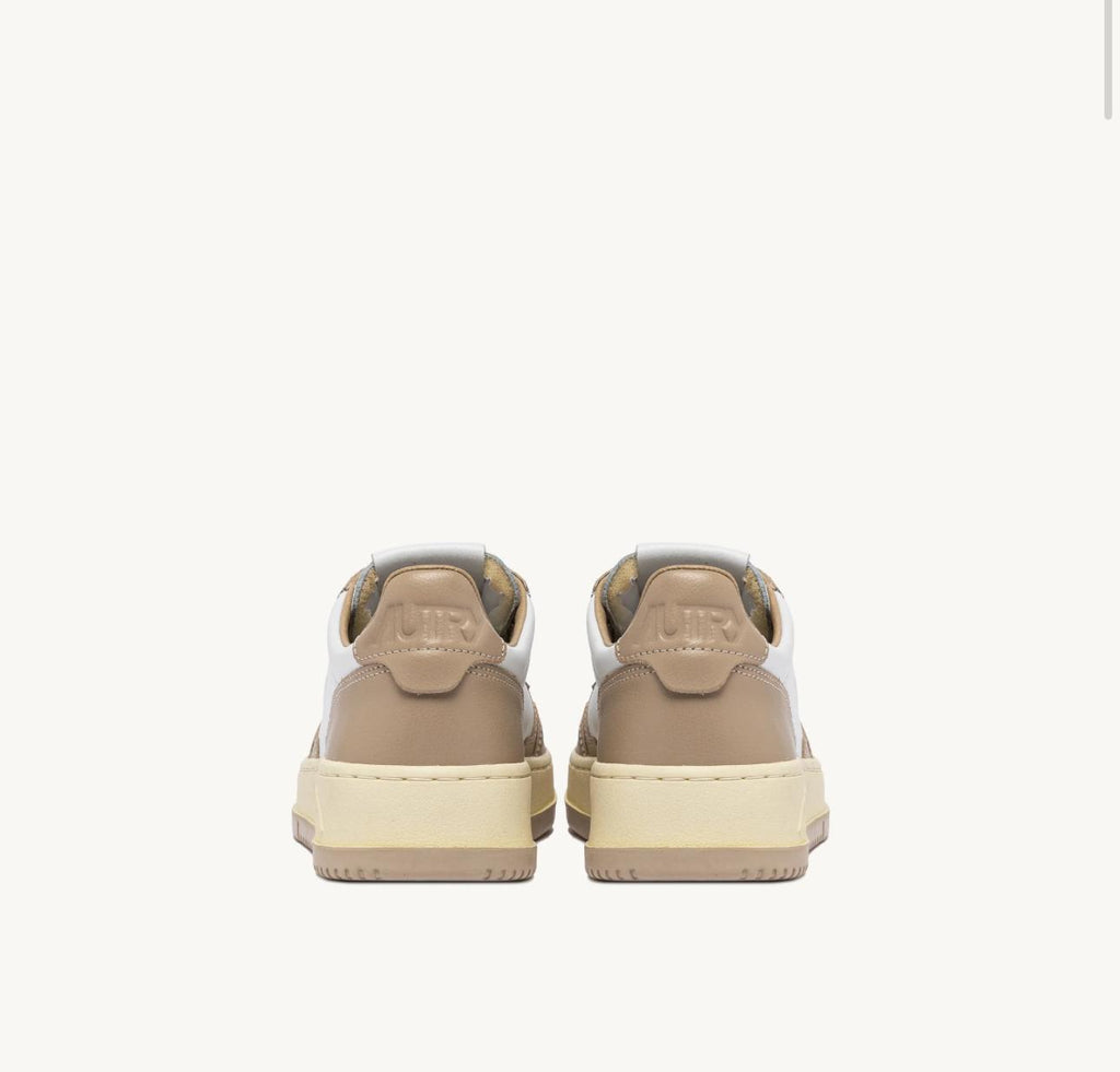 MEDALIST SNEAKERS